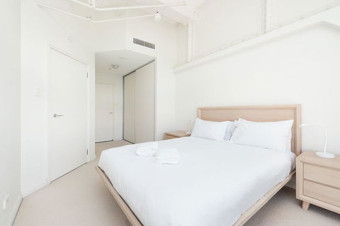 Waterfront Apartment On Sydney Harbour - Accommodation Bookings 10