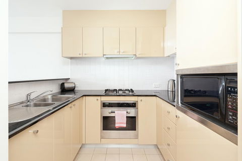 Waterfront Apartment On Sydney Harbour - Accommodation Bookings 8