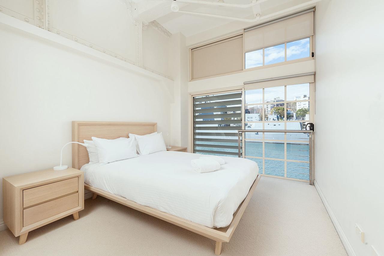 Waterfront Apartment On Sydney Harbour - thumb 0