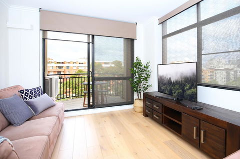 Vibrant Inner-city Living - Darling Harbour Fringe - Accommodation Bookings 0