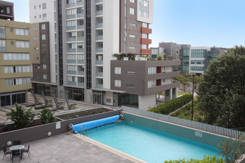 Honeysuckle Executive Apartments - Accommodation Bookings 16