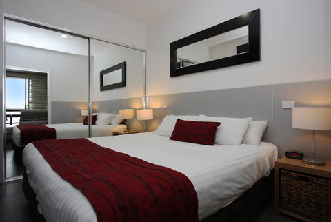 Honeysuckle Executive Apartments - Accommodation Bookings 1