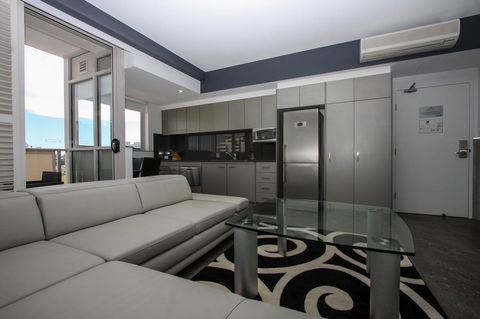 Honeysuckle Executive Apartments - Accommodation Bookings 19