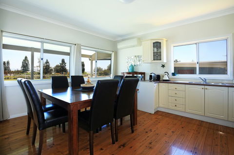 Glory @ Culburra - Absolute Beachfront - Pet & Family Friendly - Accommodation Bookings 4