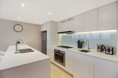 Brand New 3 Bedrooms Apt With Waterfront View - Accommodation Bookings 7