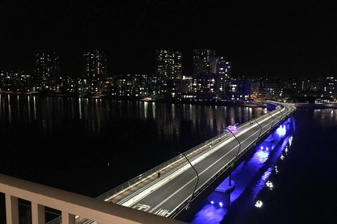 Brand New 3 Bedrooms Apt With Waterfront View - Accommodation Bookings 14