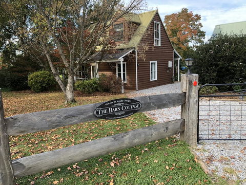 Arcadia - The Barn Cottage & Rosehill Cottage - Accommodation Bookings 1