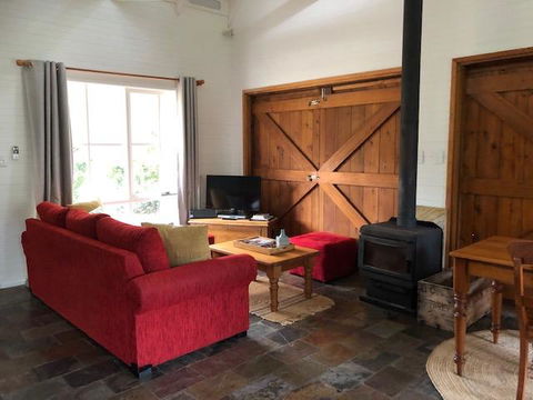Arcadia - The Barn Cottage & Rosehill Cottage - Accommodation Bookings 10