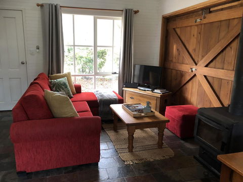 Arcadia - The Barn Cottage & Rosehill Cottage - Accommodation Bookings 8