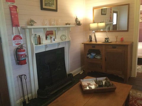 Arcadia - The Barn Cottage & Rosehill Cottage - Accommodation Bookings 22