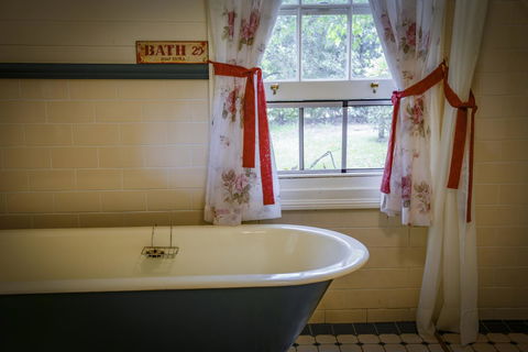 Arcadia - The Barn Cottage & Rosehill Cottage - Accommodation Bookings 18