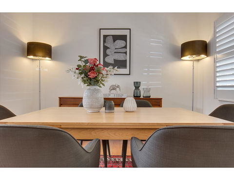 Spacious Cottage With Views, 10 Mins From The City - Accommodation Bookings 16