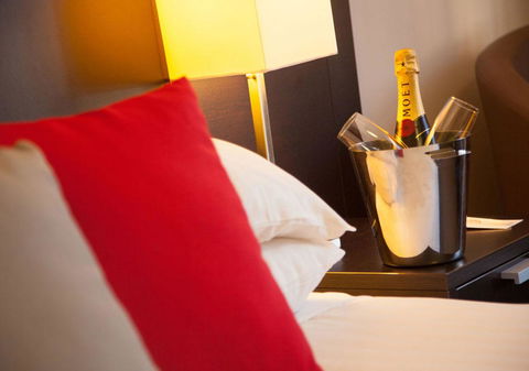 Wine Country Motor Inn - Accommodation Bookings 13