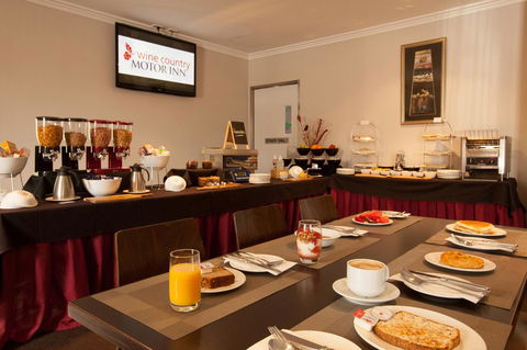 Wine Country Motor Inn - Accommodation Bookings 8