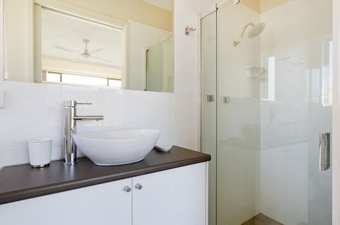 Baywatch Apartments Merimbula - Accommodation Bookings 13
