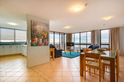 Pacific Towers Beach Resort - Accommodation Bookings 43