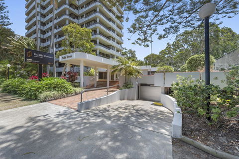 Pacific Towers Beach Resort - Accommodation Bookings 0