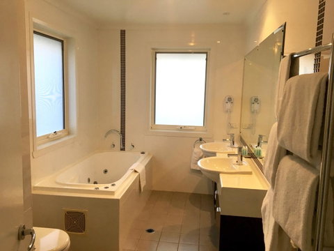 Encore Apartments - Accommodation Bookings 3
