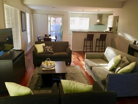 Encore Apartments - Accommodation Bookings 0
