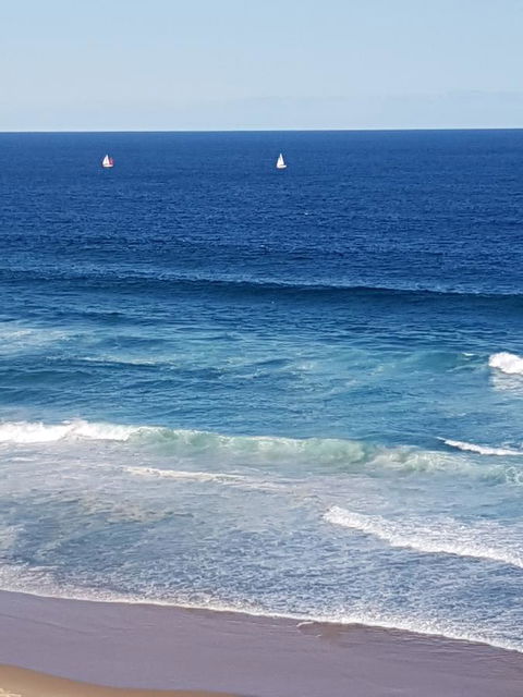 Arena Luxury Beachfront Apartment - Accommodation Bookings 21