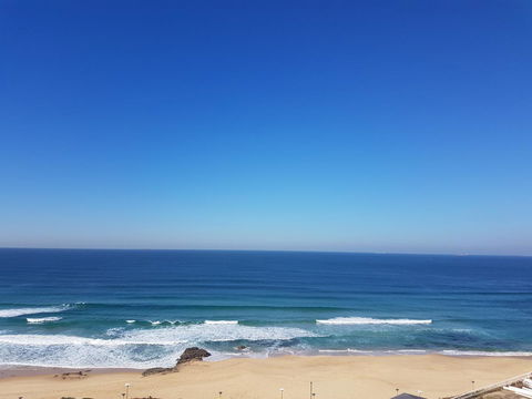 Arena Luxury Beachfront Apartment - Accommodation Bookings 5
