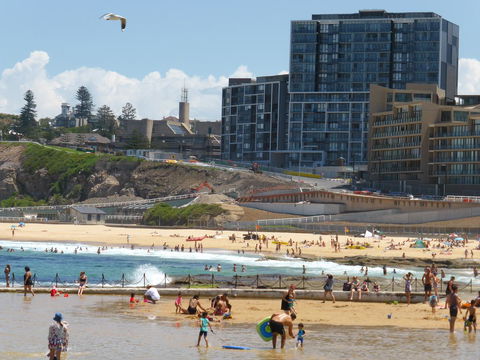 Arena Luxury Beachfront Apartment - Accommodation Bookings 10