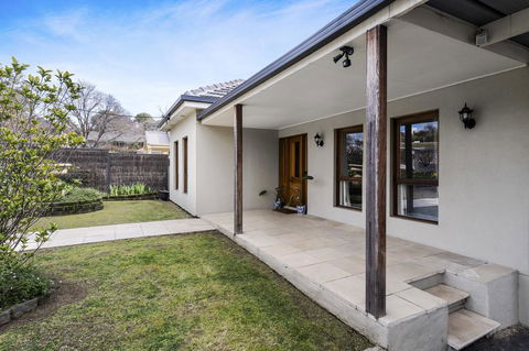 The Spa Cottage With HotTub, Netflix & Stan - Accommodation Bookings 17