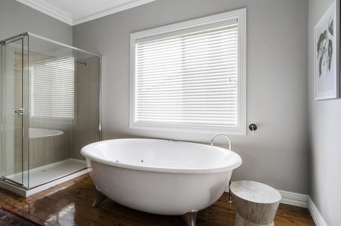 The Spa Cottage With HotTub, Netflix & Stan - Accommodation Bookings 19