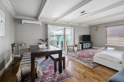 The Spa Cottage With HotTub, Netflix & Stan - Accommodation Bookings 23