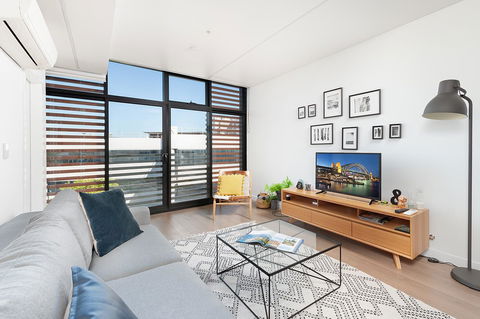 Newtown's Best Designer Apartment - Accommodation Bookings 6