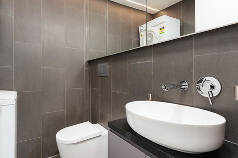 Newtown's Best Designer Apartment - Accommodation Bookings 3