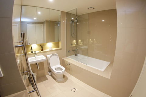 Olympic Park Sunshine 2 Bedrooms Apts With Private Parking - Accommodation Bookings 15