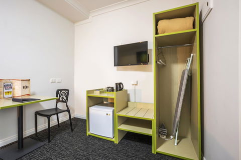 Boomerang Hotel - Accommodation Bookings 12