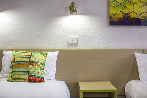 Boomerang Hotel - Accommodation Bookings 16