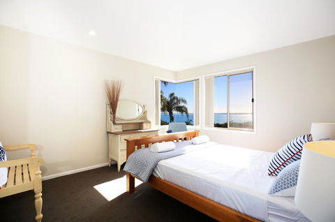 Seaglass - Stunning Views Of Jervis Bay - Accommodation Bookings 11