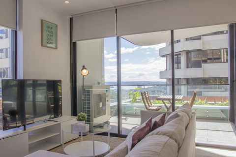 Cozy Apartment With Harbour Bridge View In Bondi - Accommodation Bookings 1