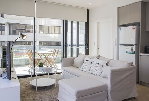 Cozy Apartment With Harbour Bridge View In Bondi - Accommodation Bookings 0