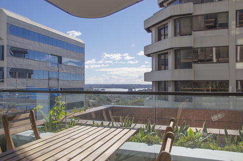 Cozy Apartment With Harbour Bridge View In Bondi - Accommodation Bookings 7