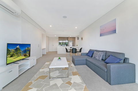 Stylish And Neat Two Bed Apartment In Wentworth Point - Accommodation Bookings 1