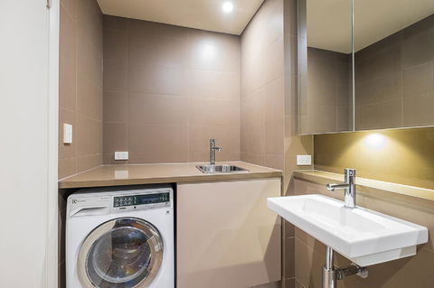 Australian Tower Stay - Accommodation Bookings 16