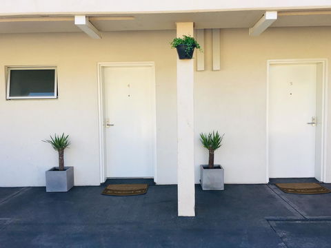 Carlton Suites - Accommodation Bookings 27