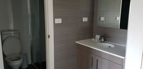 Carlton Suites - Accommodation Bookings 11