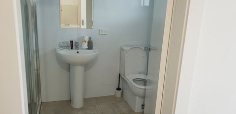 Carlton Suites - Accommodation Bookings 19