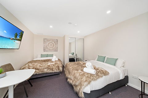 Carlton Suites - Accommodation Bookings 4