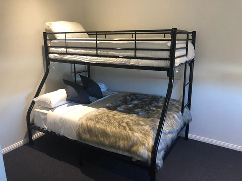 Carlton Suites - Accommodation Bookings 37