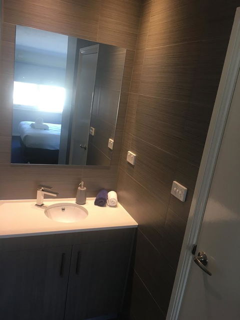 Carlton Suites - Accommodation Bookings 31