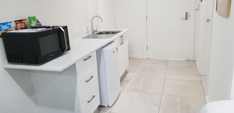 Carlton Suites - Accommodation Bookings 13