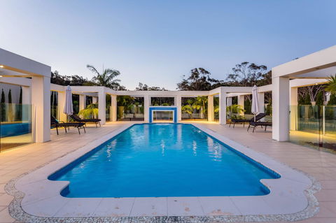 One Mile Mansion - Private Coastal Retreat FREE FAMILY ADVENTURE PASS - Accommodation Bookings 0