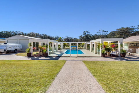 One Mile Mansion - Private Coastal Retreat FREE FAMILY ADVENTURE PASS - Accommodation Bookings 20