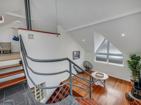Large Terrace In Sydneyâ€™s Lower North Shore - Accommodation Bookings 11